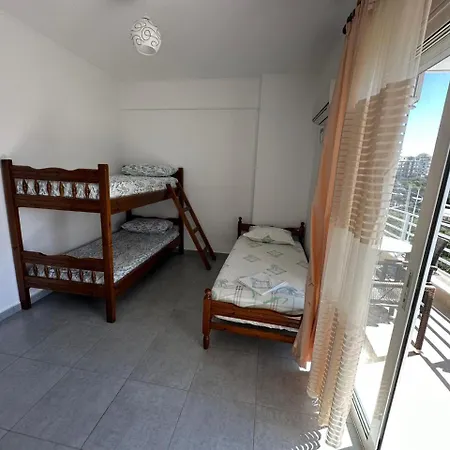 Oni's * Sarandë