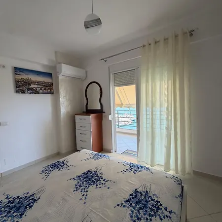 Oni's * Sarandë