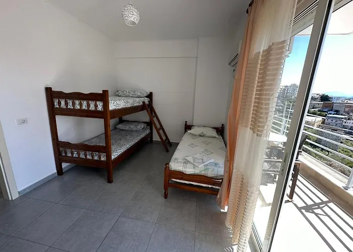 Oni's * Sarandë
